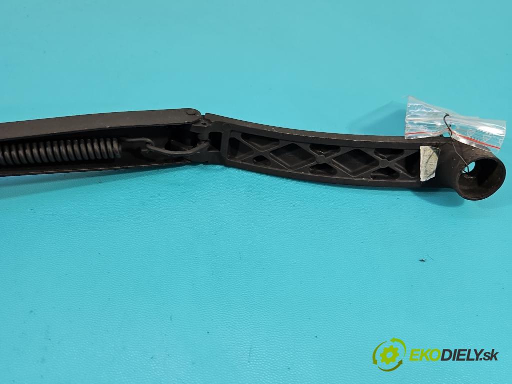 Hyundai H1 II 2007-2023 2.5 crdi 170 HP manual 125 kW 2497 cm3 5- rameno stieračov predné komplet W7541