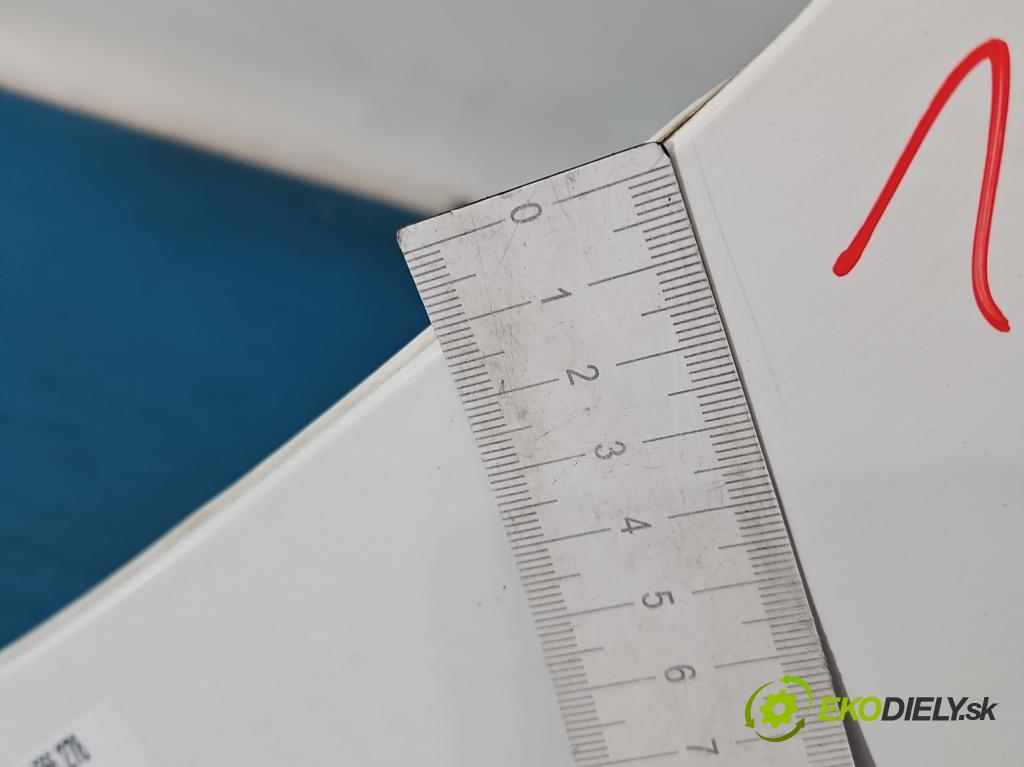 Toyota Yaris II 2005-2011 1.0 vvti 69KM manual 51 kW 998 cm3 3- blatník predné ľavý  (Blatník predný ľavý)