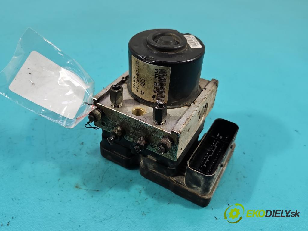 Toyota Yaris II 2005-2011 1.0 vvti 69KM manual 51 kW 998 cm3 3- čerpadlo abs 44510-0D110 (Pumpa ABS)