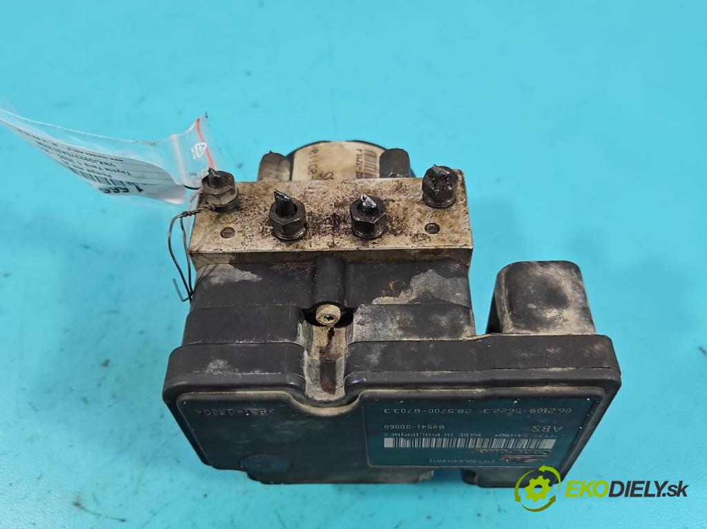 Toyota Yaris II 2005-2011 1.0 vvti 69KM manual 51 kW 998 cm3 3- čerpadlo abs 44510-0D110 (Pumpa ABS)