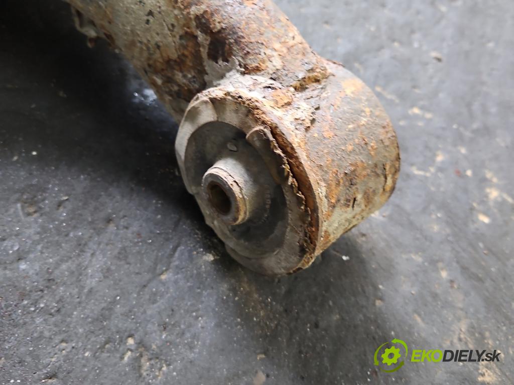 Toyota Yaris II 2005-2011 1.0 vvti 69KM manual 51 kW 998 cm3 3- zadna výstuha  (Výstuha zadná)