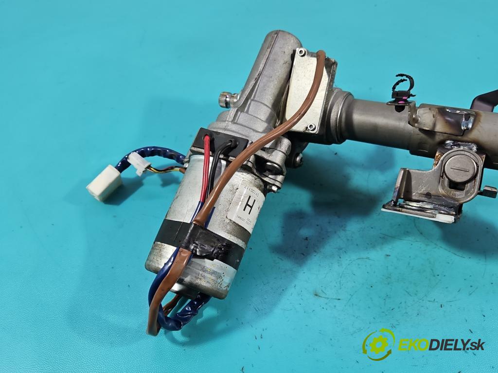 Toyota Yaris II 2005-2011 1.0 vvti 69KM manual 51 kW 998 cm3 3- čerpadlo posilovač 45200-0D092 (Servočerpadlo)