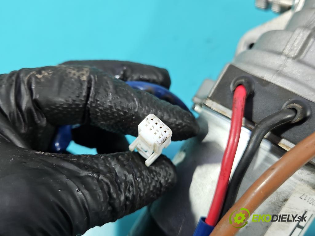 Toyota Yaris II 2005-2011 1.0 vvti 69KM manual 51 kW 998 cm3 3- čerpadlo posilovač 45200-0D092 (Servočerpadlo)