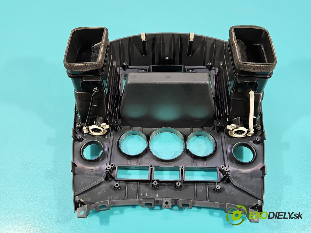 Hyundai H1 II 2007-2023 2.5 crdi 170 HP manual 125 kW 2497 cm3 5- Mřížka: kúrenia stredová  (Mriežka kúrenia (fukár))