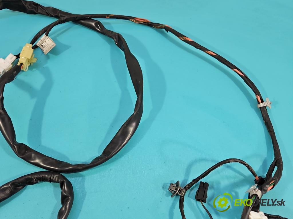 Hyundai H1 II 2007-2023 2.5 crdi 170 HP manual 125 kW 2497 cm3 5- Zväzok: kufrové dvere zadné 91320-4H050