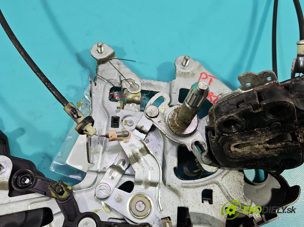 Hyundai H1 II 2007-2023 2.5 crdi 170 HP manual 125 kW 2497 cm3 5- zámok zadné pravý