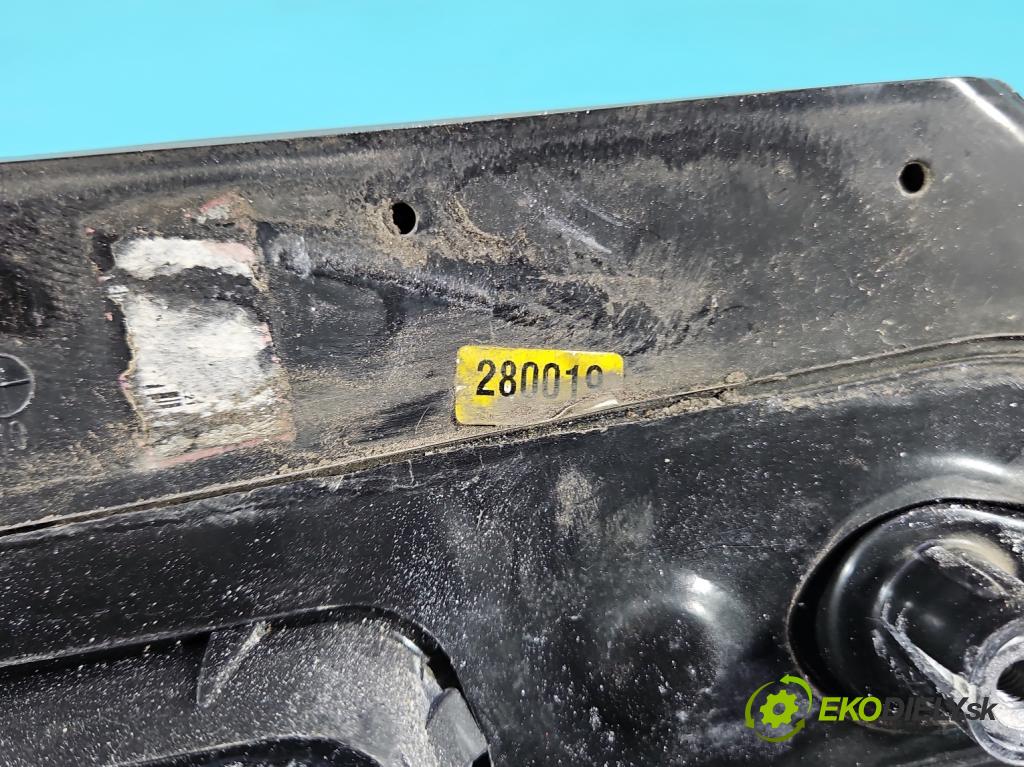 Hyundai H1 II 2007-2023 2.5 crdi 170 HP manual 125 kW 2497 cm3 5- zrkadlo pravé  (Kľučka dverí ostatné)