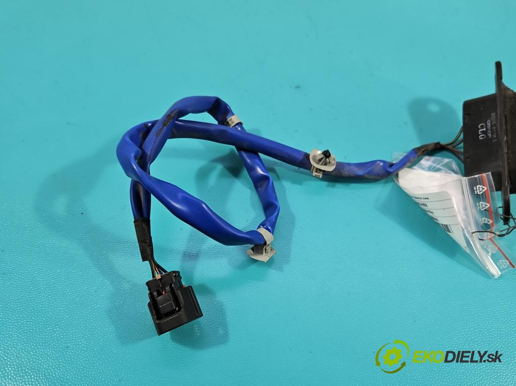 Hyundai H1 II 2007-2023 2.5 crdi 170 HP manual 125 kW 2497 cm3 5- Zväzok: dvere zadné pravých 93595-4H200