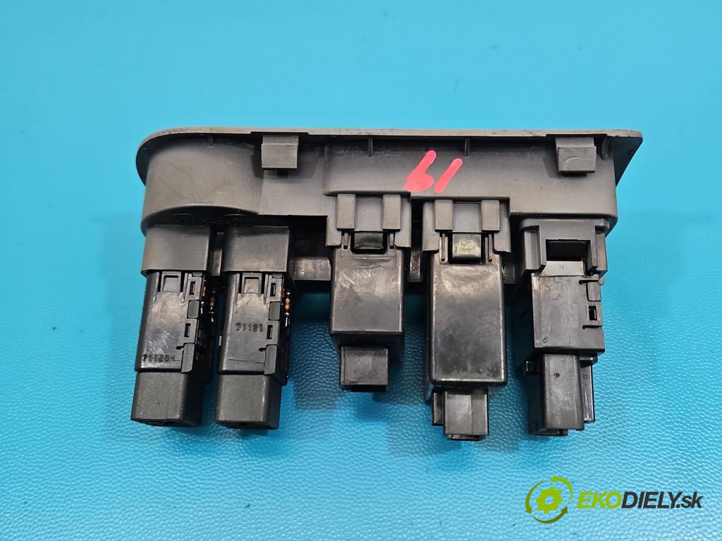 Hyundai H1 II 2007-2023 2.5 crdi 170 hp manual 125 kW 2497 cm3 5- Přepínač světel na deska: 93340-4H000