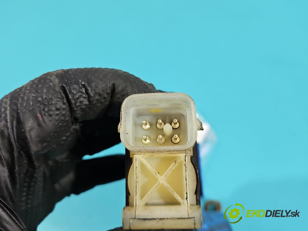 Opel Omega B 1994-2003 3.0 V6 211KM automatic 155 kW 2962 cm3 4- zámek přední levý 90493702