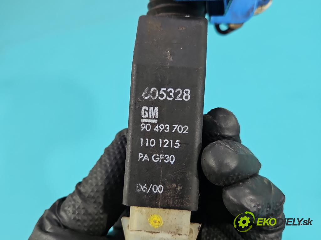 Opel Omega B 1994-2003 3.0 V6 211KM automatic 155 kW 2962 cm3 4- zámek přední levý 90493702