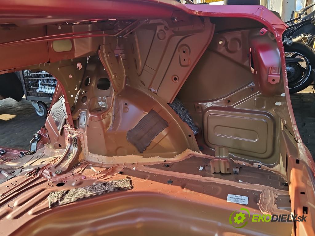 Toyota Corolla E16/E18  2013-2019 1.6 16V 132  HP manual 97 kW 1598 cm3 4- blatník zadné pravý