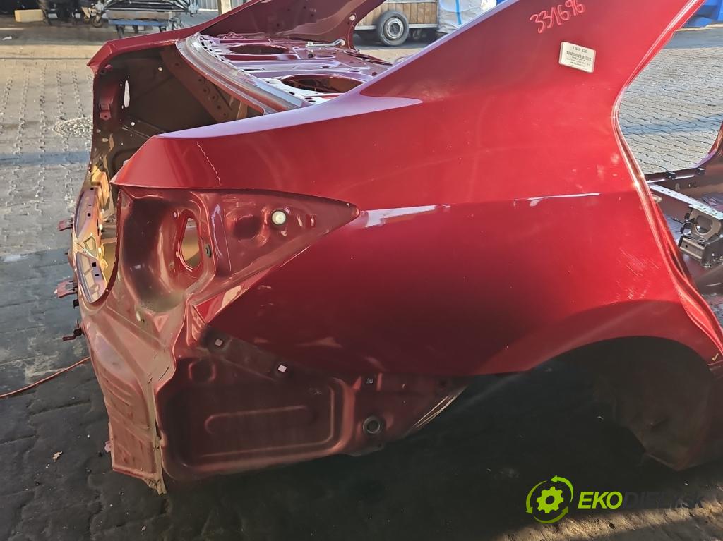 Toyota Corolla E16/E18  2013-2019 1.6 16V 132  HP manual 97 kW 1598 cm3 4- blatník zadné pravý