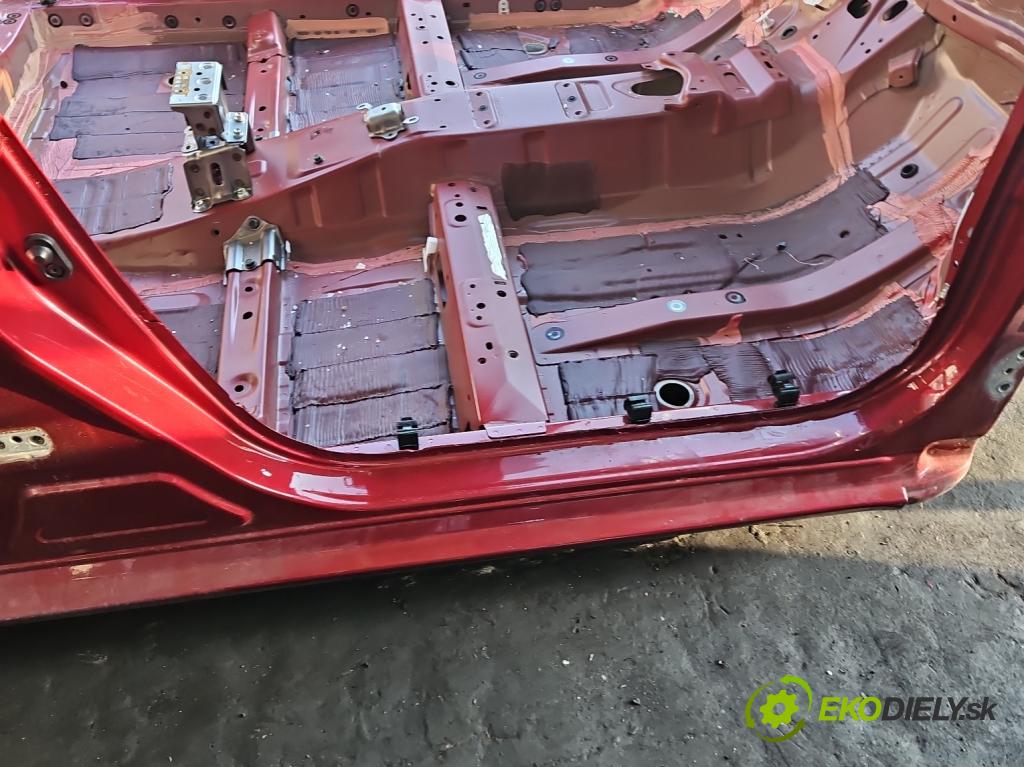 Toyota Corolla E16/E18  2013-2019 1.6 16V 132  HP manual 97 kW 1598 cm3 4- Práh: pravý  (Karoséria ostatné)