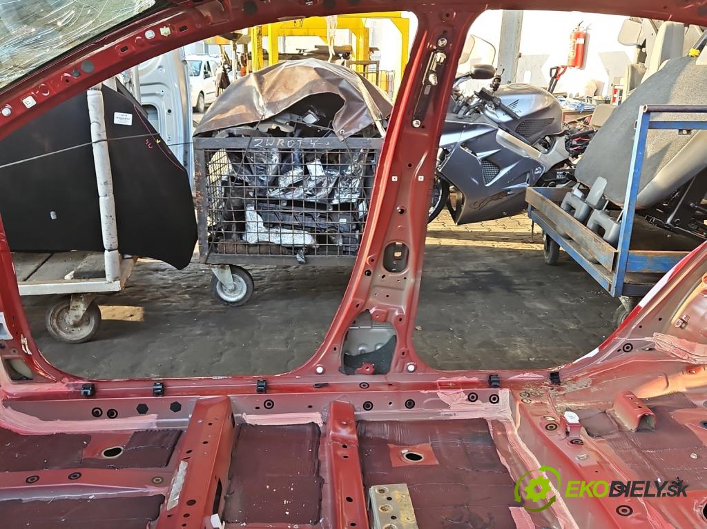 Toyota Corolla E16/E18  2013-2019 1.6 16V 132  HP manual 97 kW 1598 cm3 4- Práh: pravý  (Karoséria ostatné)