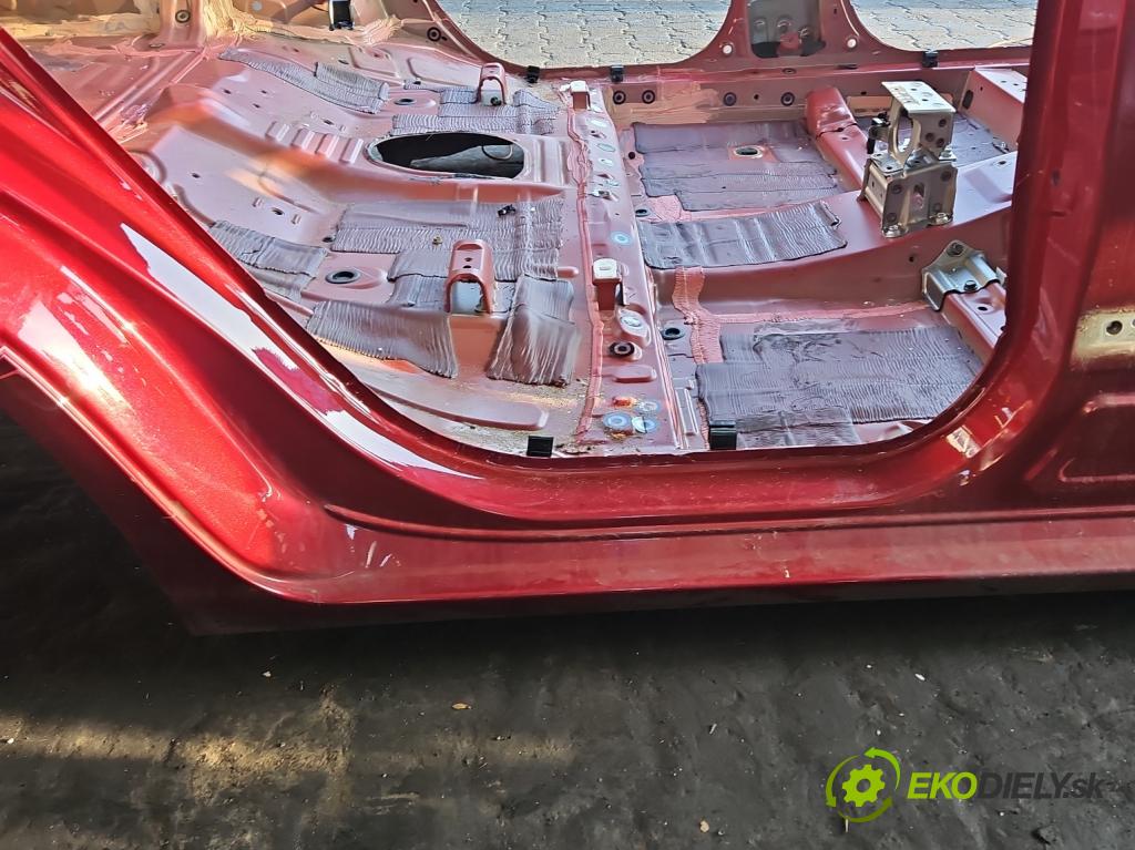 Toyota Corolla E16/E18  2013-2019 1.6 16V 132  HP manual 97 kW 1598 cm3 4- Práh: pravý  (Karoséria ostatné)