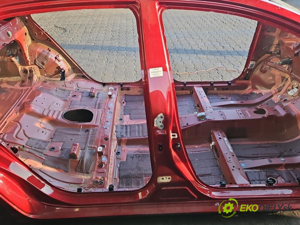 Toyota Corolla E16/E18  2013-2019 1.6 16V 132  HP manual 97 kW 1598 cm3 4- Práh: pravý  (Karoséria ostatné)