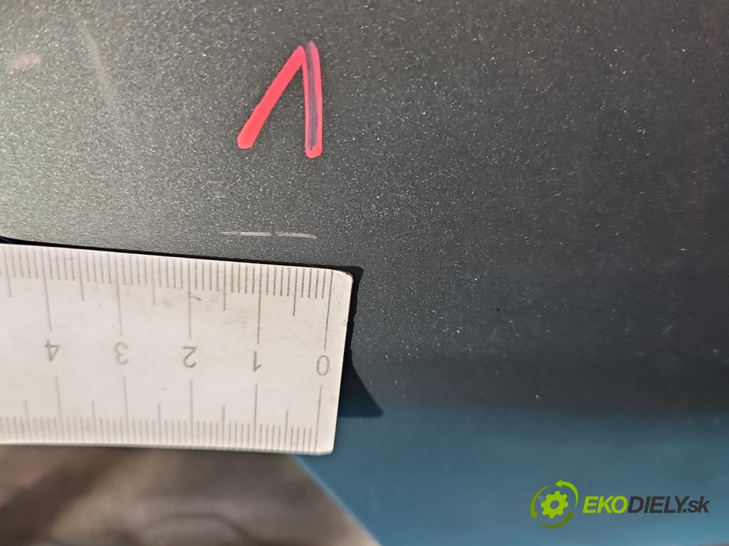 Vw Golf plus 1.9 tdi 105 HP manual 77 kW 1896 cm3 5- zadna kufor  (Kapota zadná (kufor))