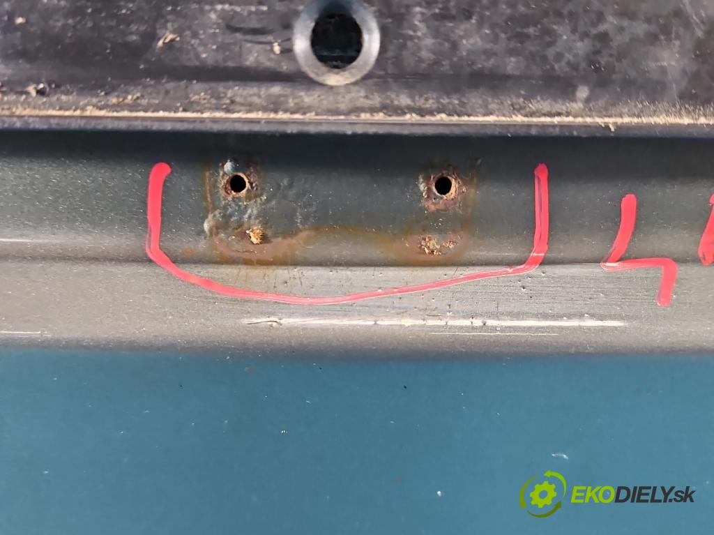 Vw Golf plus 1.9 tdi 105 HP manual 77 kW 1896 cm3 5- zadna kufor  (Kapota zadná (kufor))