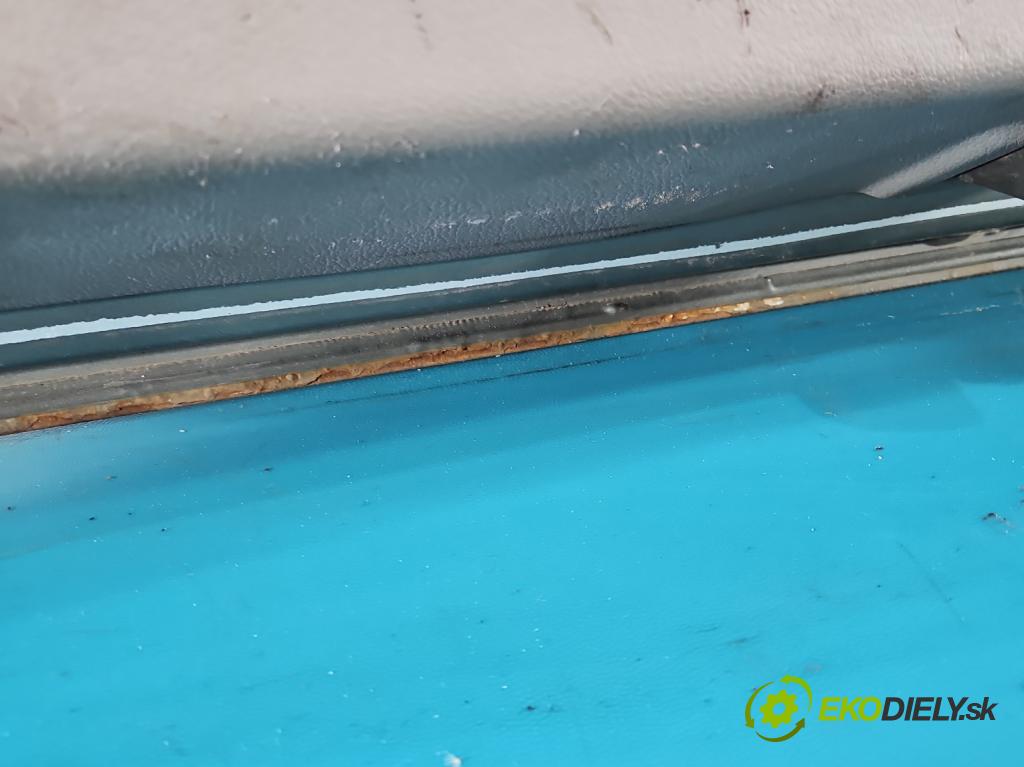 Vw Golf plus 1.9 tdi 105 HP manual 77 kW 1896 cm3 5- zadna kufor  (Kapota zadná (kufor))