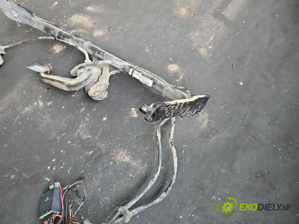 Ford Focus Mk3 2010-2018 1.6 tdci 105 hp manual 77 kW 1560 cm3 5- oko tažné BM5J-N19D521-DA (Tažné zařízení)