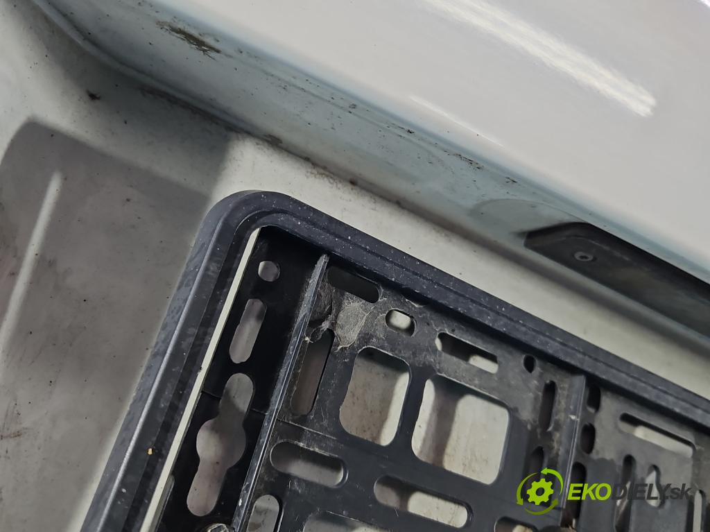 Skoda Roomster 1.4 16V 86 hp manual 63 kW 1390 cm3 5- zadní kufrové dveře  (Zadní kapota (kufr))