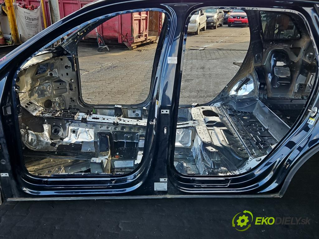 Audi Q7 2015- 3.0 TFSI CRE 333KM: automatic 245 kW 2995 cm3 5- práh levý  (Karoserie ostatní)