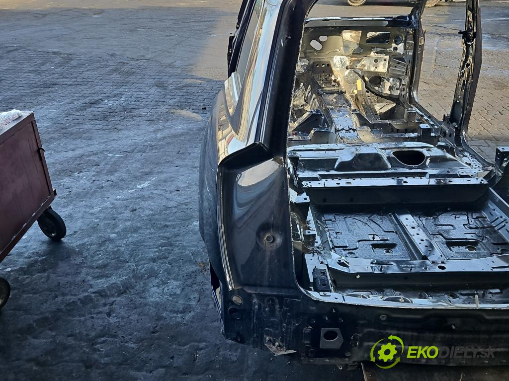 Audi Q7 2015- 3.0 TFSI CRE: 333KM: automatic 245 kW 2995 cm3 5- blatník zadné ľavý