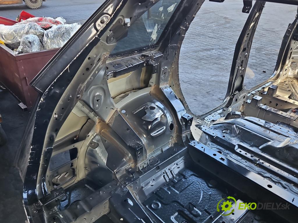 Audi Q7 2015- 3.0 TFSI CRE: 333KM: automatic 245 kW 2995 cm3 5- blatník zadné ľavý