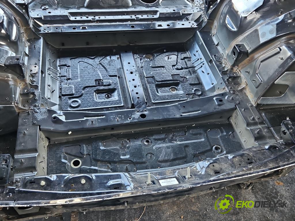 Audi Q7 2015- 3.0 TFSI CRE 333KM: automatic 245 kW 2995 cm3 5- stěna zadní