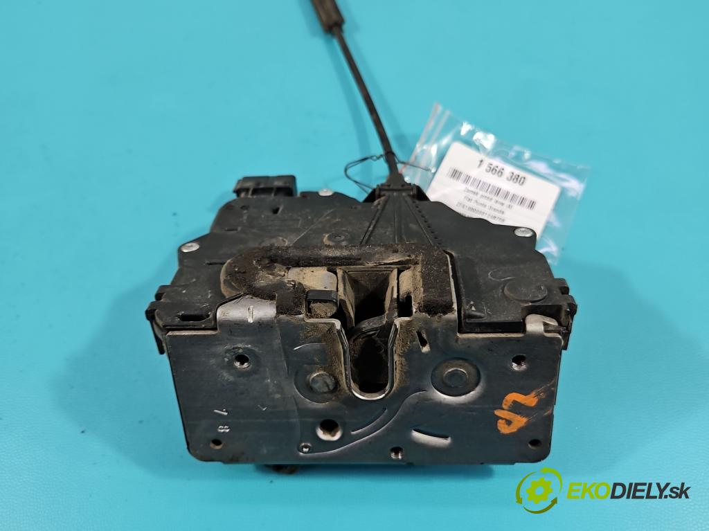 Fiat Punto Grande 1.3 jtd 90 HP manual 66 kW 1248 cm3 5- zámok predné ľavý 51797557