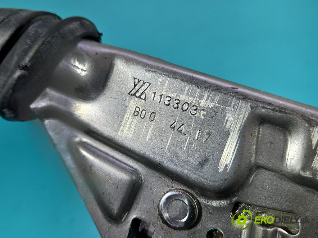 Toyota Corolla E16/E18  2013-2019 1.6 16V 132  HP manual 97 kW 1598 cm3 4- Páka: brzda: ručný 11330317