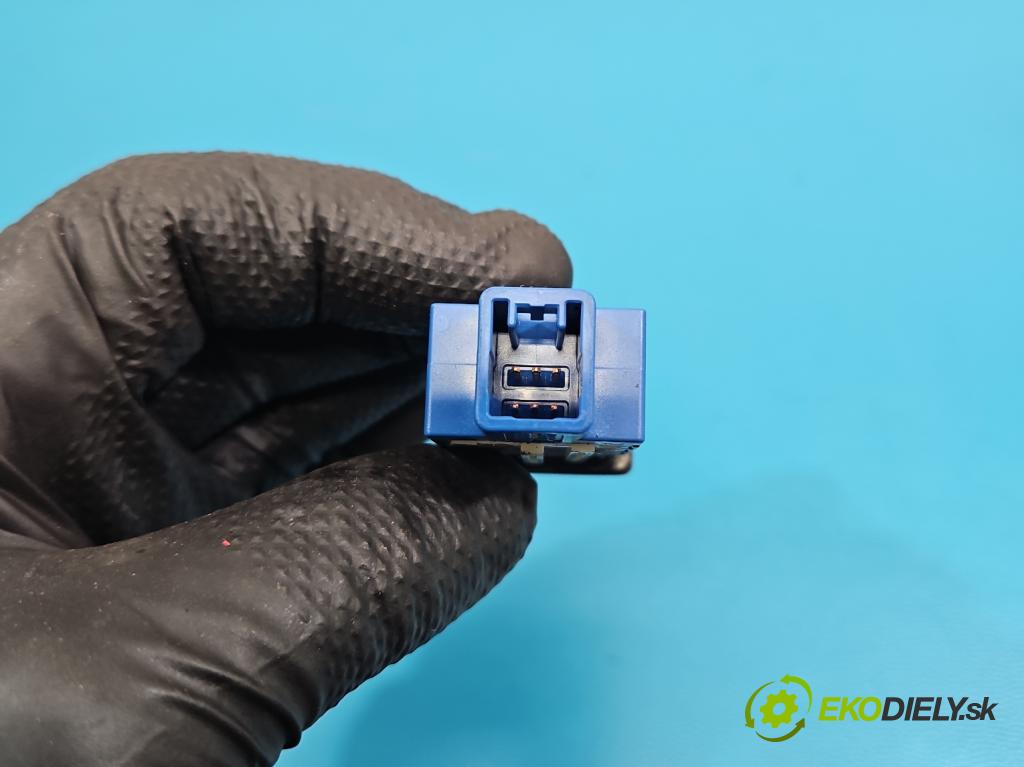 Toyota Corolla E16/E18  2013-2019 1.6 16V 132  HP manual 97 kW 1598 cm3 4- prepínač ostatné 191698