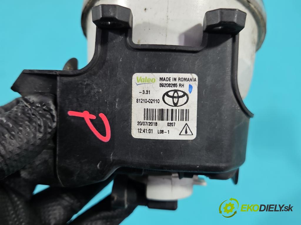 Toyota Corolla E16/E18  2013-2019 1.6 16V 132  HP manual 97 kW 1598 cm3 4- Halogen pravý 89208265 (Kľučka dverí ostatné)