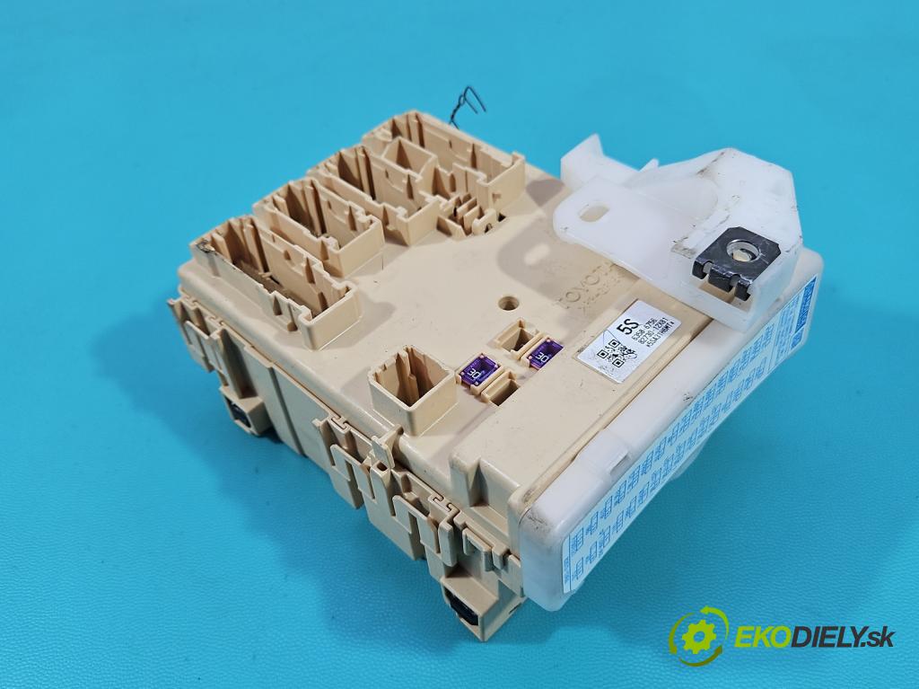 Toyota Corolla E16/E18  2013-2019 1.6 16V 132  HP manual 97 kW 1598 cm3 4- riadiaca jednotka ostatné 89221-02610