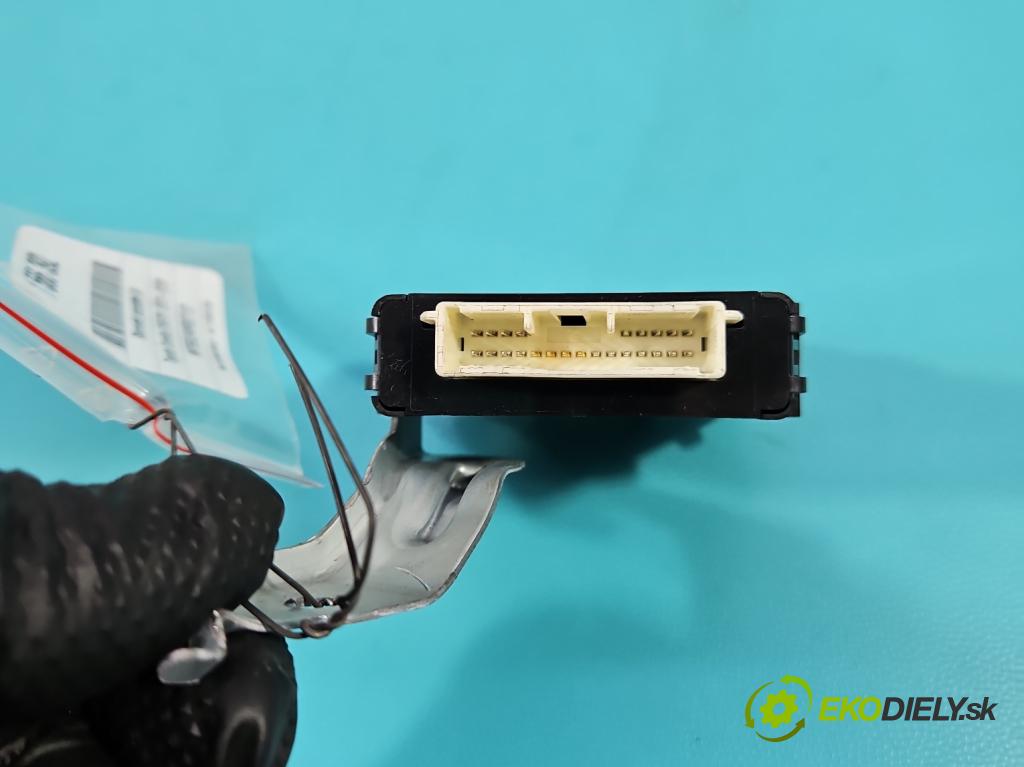 Toyota Corolla E16/E18  2013-2019 1.6 16V 132  HP manual 97 kW 1598 cm3 4- riadiaca jednotka ostatné 89960-12650