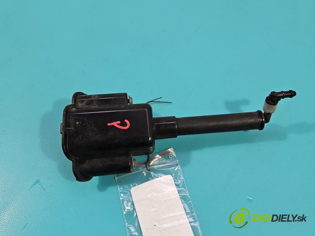 Toyota Corolla E16/E18  2013-2019 1.6 16V 132  HP manual 97 kW 1598 cm3 4- ostrekovač reflektor: pravý 85207-02180 C