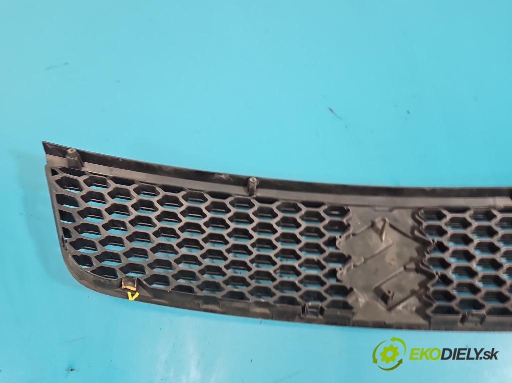 Suzuki Swift Mk6 2005-2010 1.6 16V 125 hp manual 92 kW 1586 cm3 3- mřížka 71741-57K1