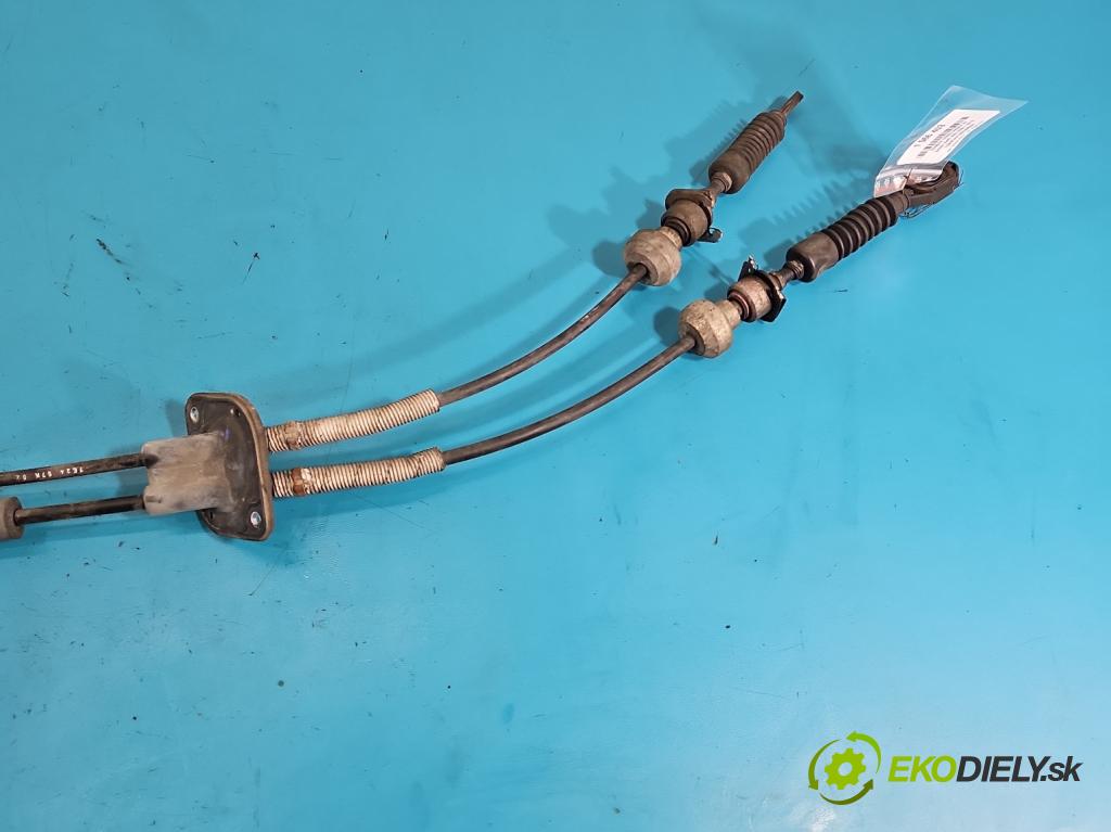 Suzuki Swift Mk6 2005-2010 1.6 16V 125 HP manual 92 kW 1586 cm3 3- Páka: Změny: stupeň,rýchlosť  (Rýchlostná páka (kulisa))