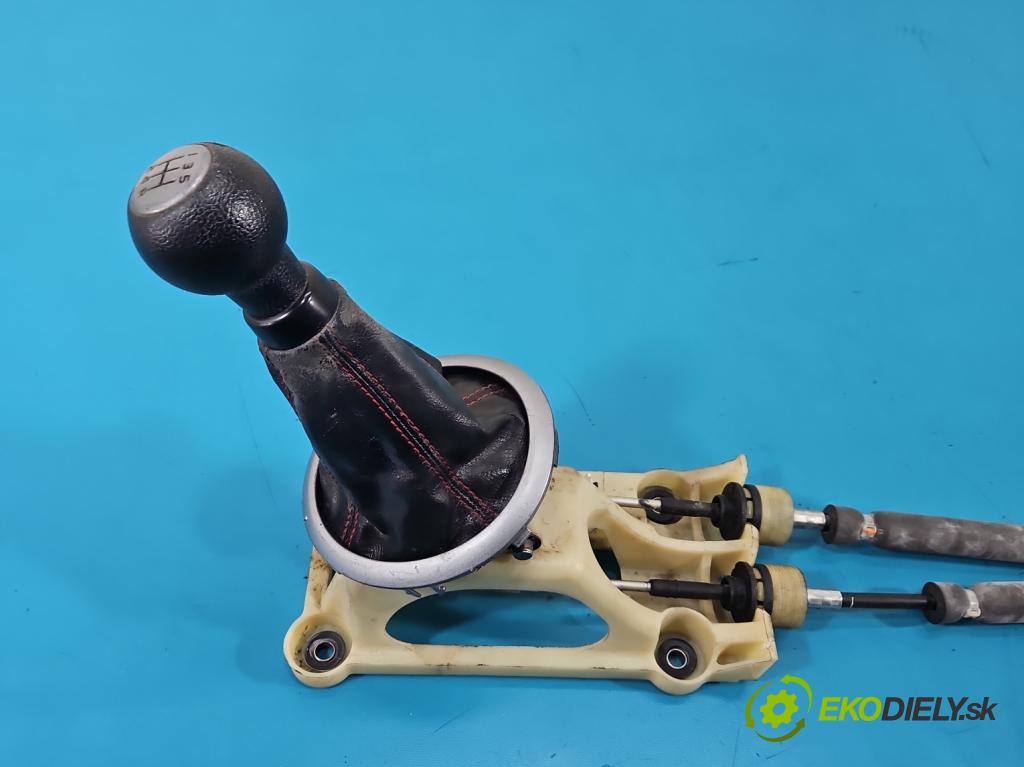 Suzuki Swift Mk6 2005-2010 1.6 16V 125 HP manual 92 kW 1586 cm3 3- Páka: Změny: stupeň,rýchlosť  (Rýchlostná páka (kulisa))