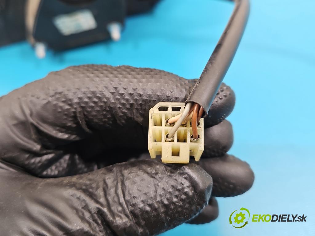 Suzuki Swift Mk6 2005-2010 1.6 16V 125 HP manual 92 kW 1586 cm3 3- zrkadlo pravé  (Kľučka dverí ostatné)