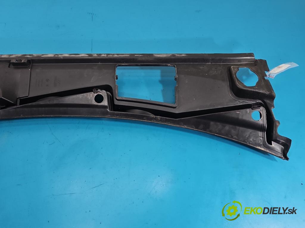 Audi Q7 2015- 3.0 TFSI 333KM: automatic 245 kW 2995 cm3 5- torpédo 4M1819403 (Torpédo (plast pod čelným sklom))