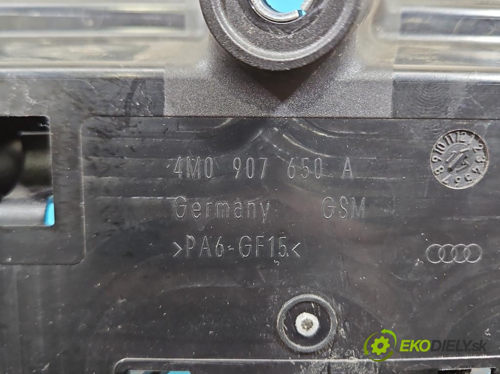 Audi Q7 2015- 3.0 TFSI CRE 333KM: automatic 245 kW 2995 cm3 5- Upevnění: 4M0907650A