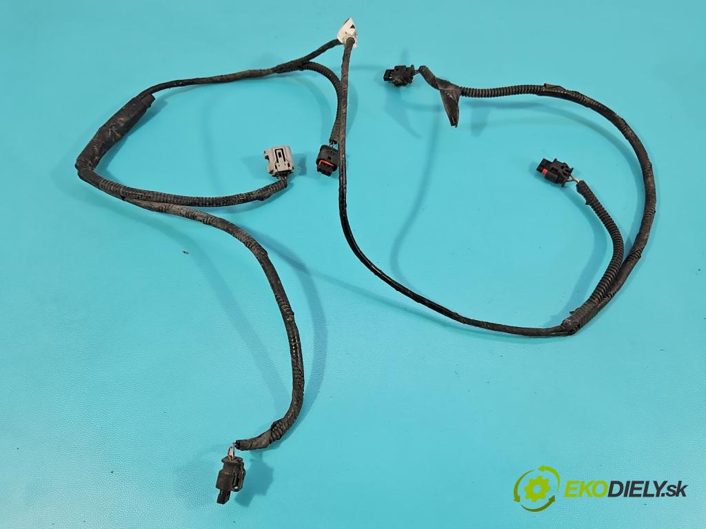 Toyota Corolla E16/E18  2013-2019 1.6 16V 132 hp manual 97 kW 1598 cm3 4- Balíček: nárazníku zadní 8218202030