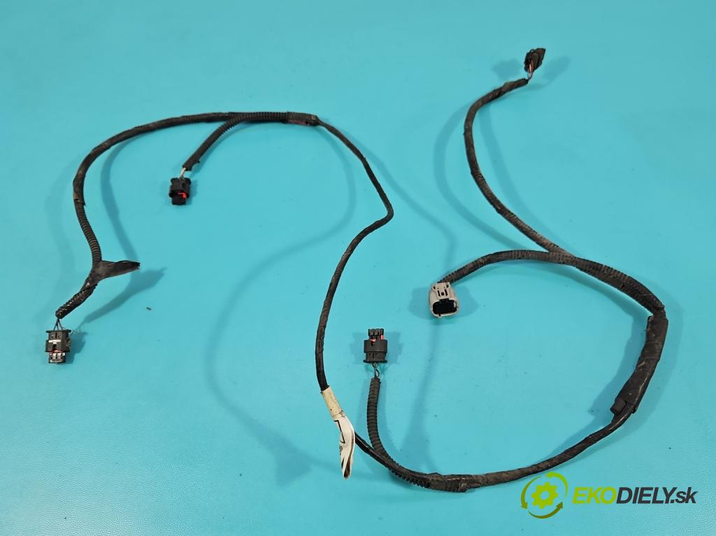 Toyota Corolla E16/E18  2013-2019 1.6 16V 132  HP manual 97 kW 1598 cm3 4- Zväzok: nárazník zadné 8218202030