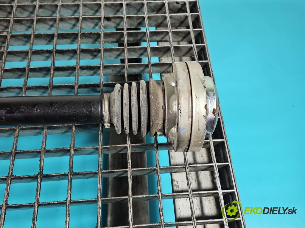 Audi Q7 2015- 3.0 TFSI CRE: 333KM: automatic 245 kW 2995 cm3 5- poloos zadné ľavé 4M0501203D