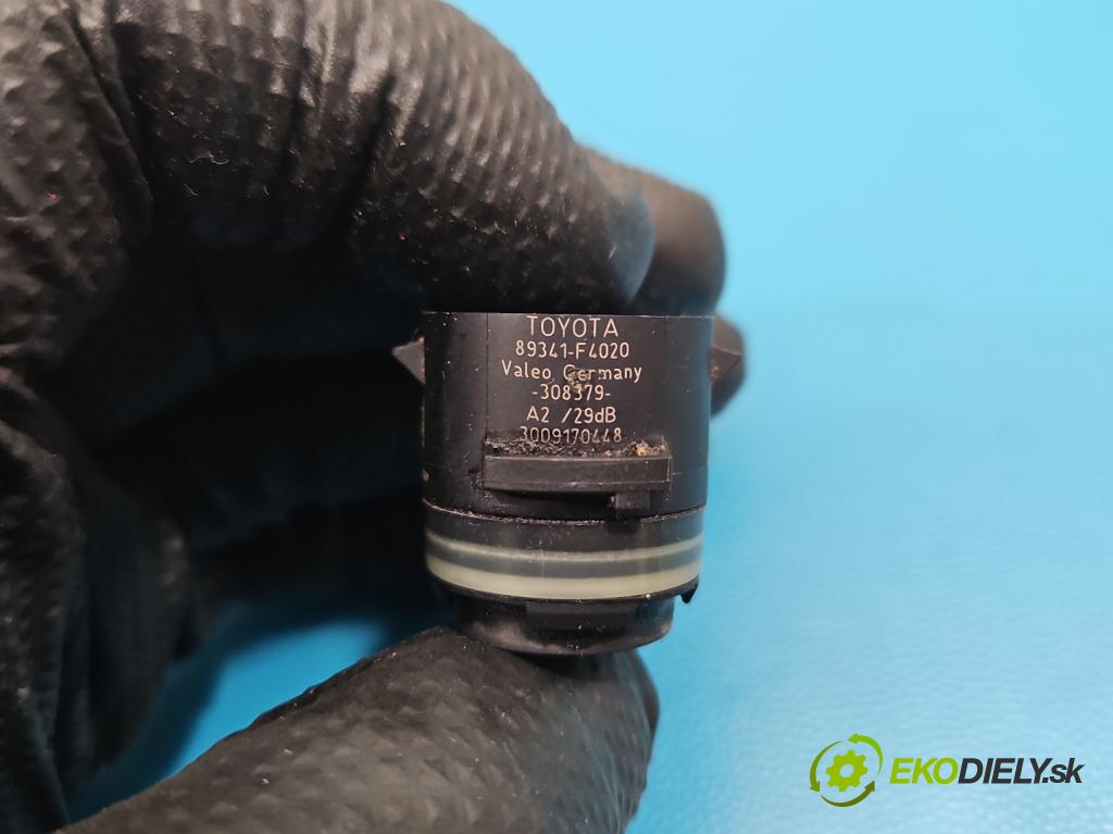 Toyota Corolla E16/E18  2013-2019 1.6 16V 132  HP manual 97 kW 1598 cm3 4- snímač parkovaní: 89341-F4020