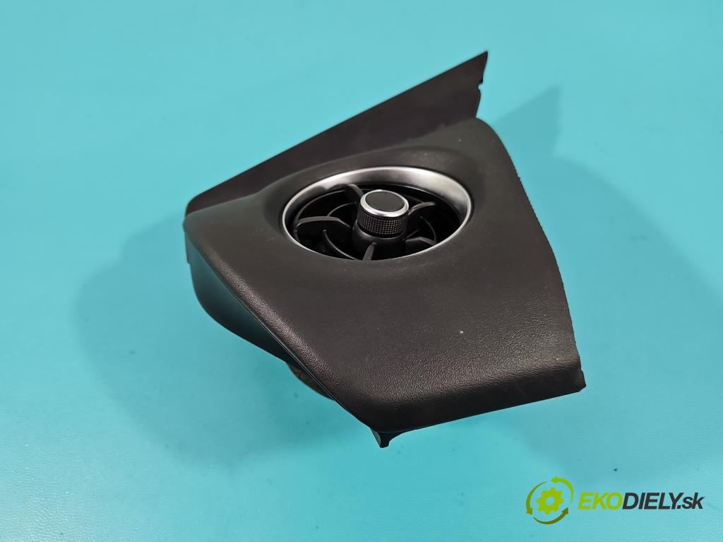 Toyota Corolla E16/E18  2013-2019 1.6 16V 132  HP manual 97 kW 1598 cm3 4- Mřížka: kúrenia ostatné 55404-02520