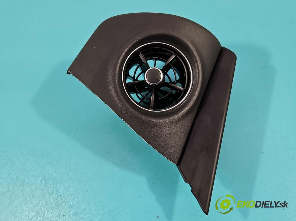 Toyota Corolla E16/E18  2013-2019 1.6 16V 132  HP manual 97 kW 1598 cm3 4- Mřížka: kúrenia ostatné 55404-02520