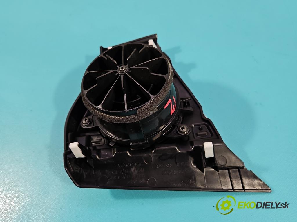 Toyota Corolla E16/E18  2013-2019 1.6 16V 132  HP manual 97 kW 1598 cm3 4- Mřížka: kúrenia ostatné 55404-02520